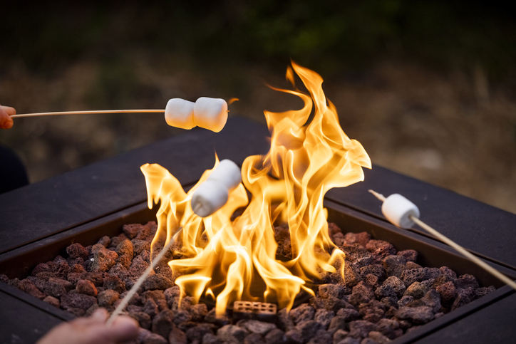 Try This Campfire S'mores Recipe 